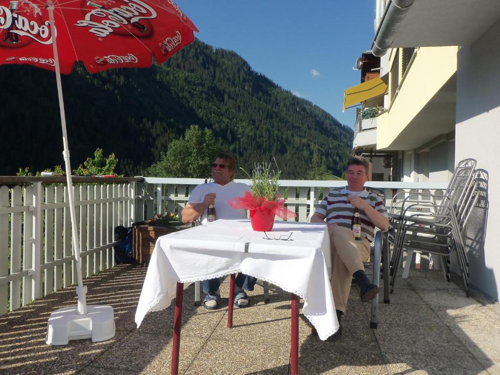 Apart Garni Dorfblick Kappl  Rum bild